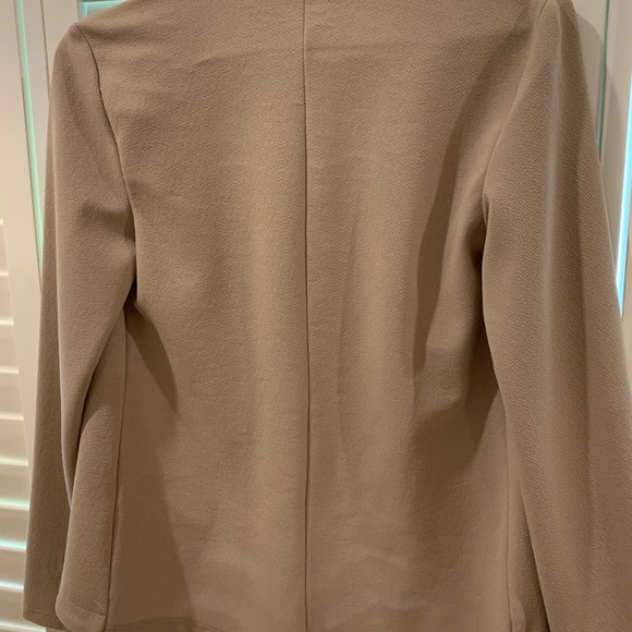 Mendocino Seven Sisters Light Beige Blazer - Picture 11 of 11